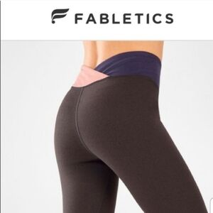 Fabletics Winn ll Crop Leggings Small